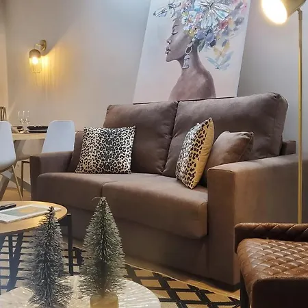 Apartahotel Cíes Luxury Suitel Lily Rodsen - Your 4*