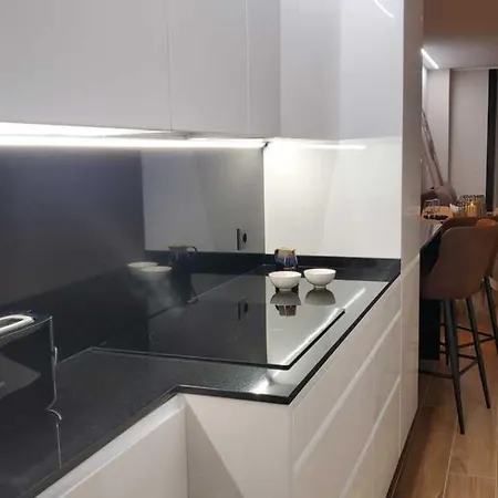 Cíes Luxury Suitel Lily Rodsen - Your Apartahotel Vigo