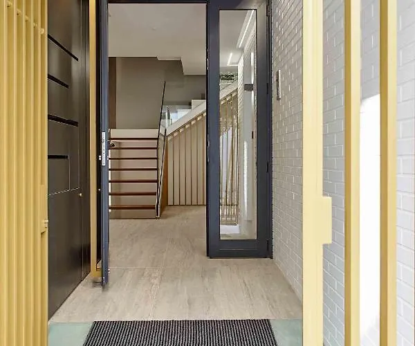 Aparthotel Cíes Luxury Suitel Lily Rodsen - Your